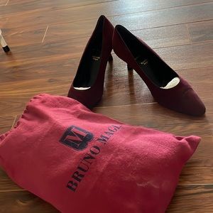 *VINTAGE* BRUNO MAGLI SUEDE HEELS